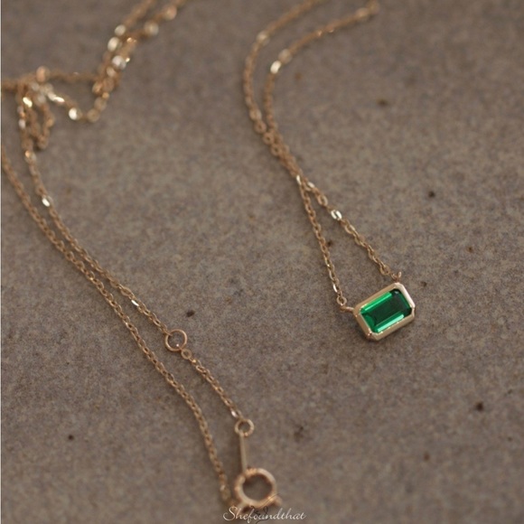14k Solid Gold Dainty Emerald Charm Necklace - Picture 2 of 8